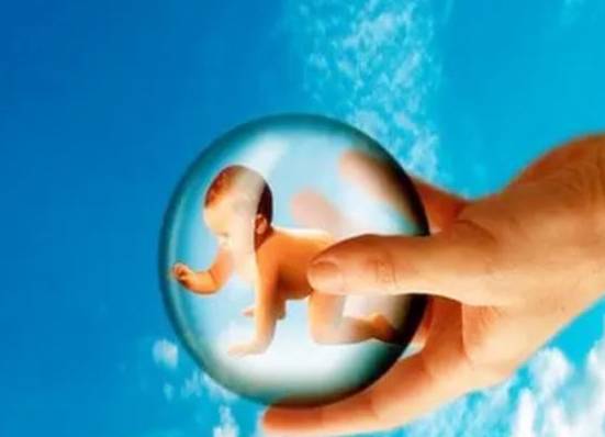 福州助孕机构：孕中期胎停的原因有哪些，胎停多半和这三点有关